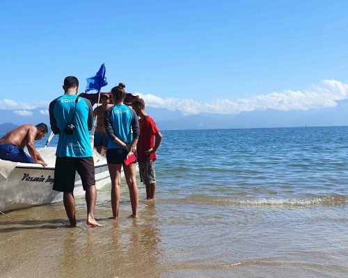 Monitoramento pesqueiro na Ilha da Marambaia -Itacuruçá-RJ. Foto de José Neto